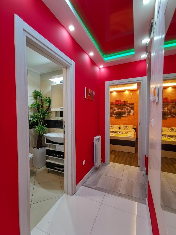 Apartamento Spa Apartman Red Passion Belgrado Exterior foto