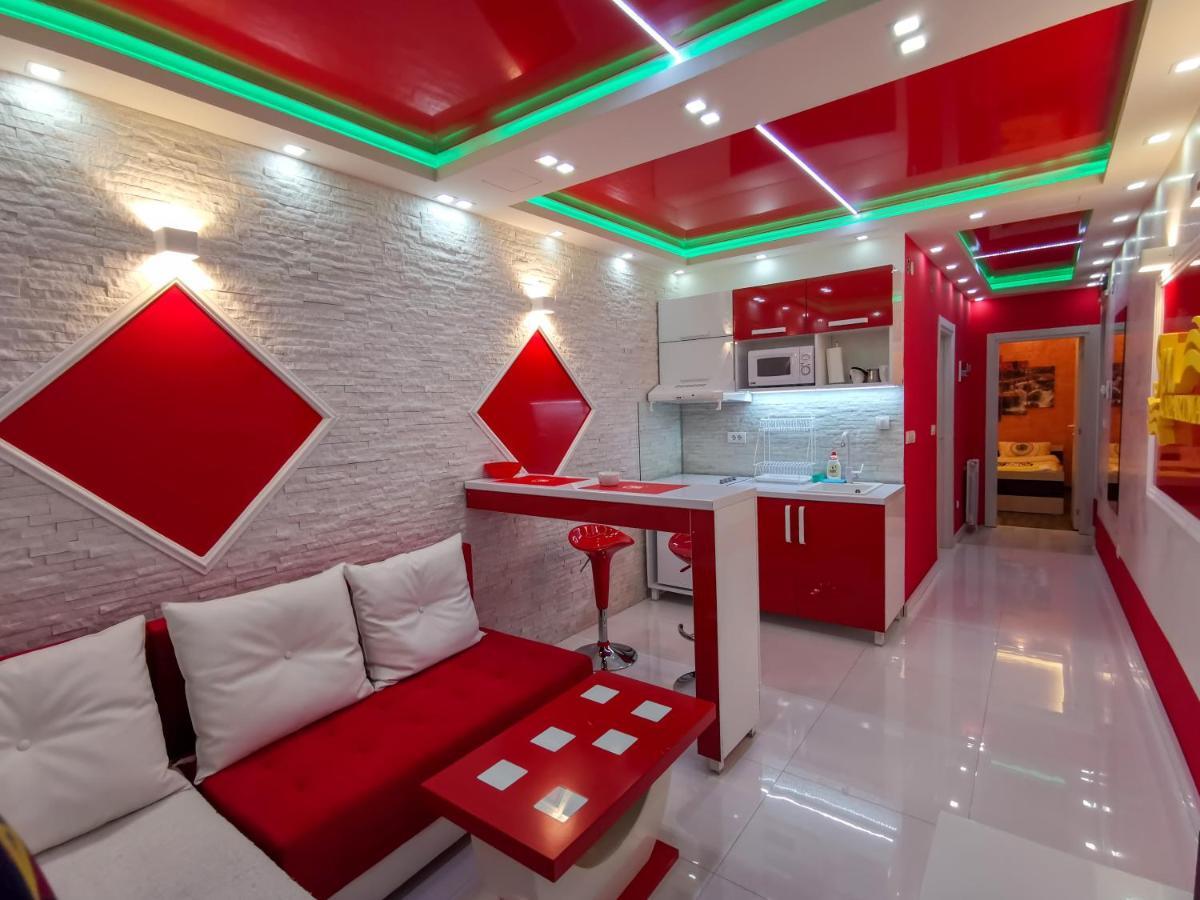 Apartamento Spa Apartman Red Passion Belgrado Exterior foto