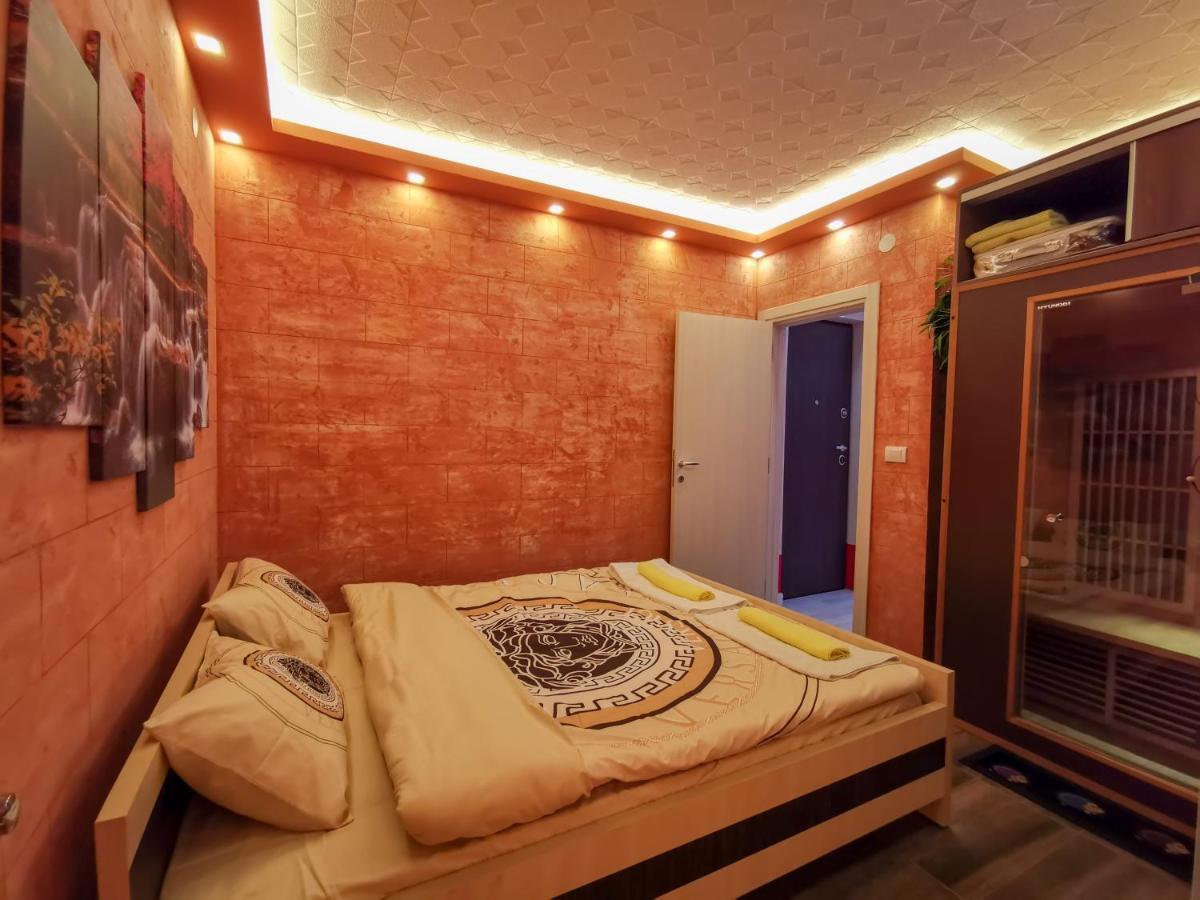 Apartamento Spa Apartman Red Passion Belgrado Exterior foto