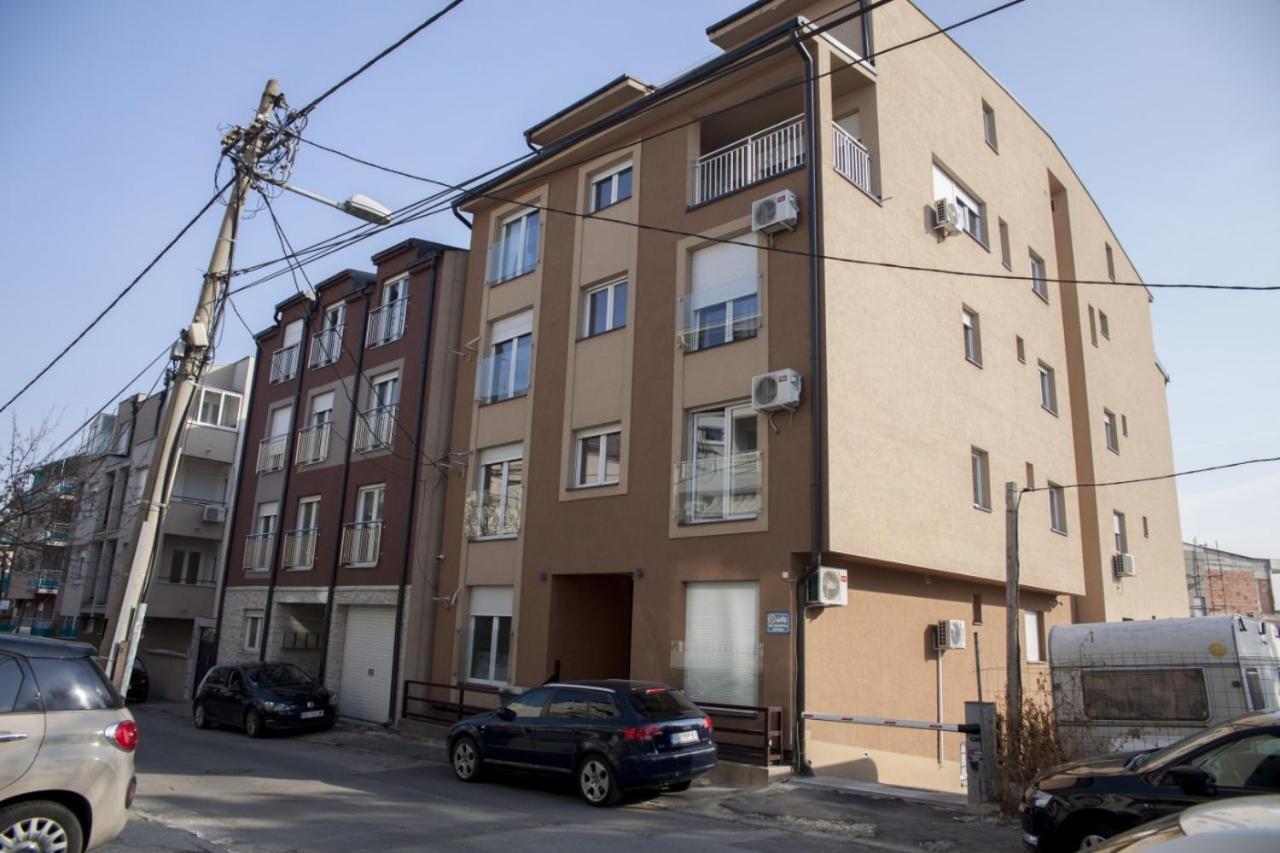 Apartamento Spa Apartman Red Passion Belgrado Exterior foto